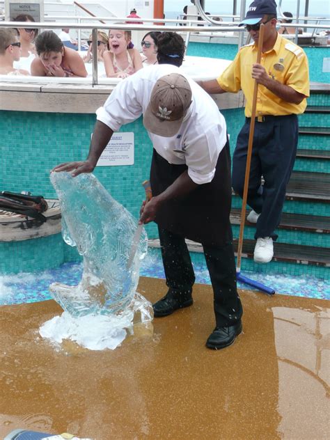 Ice Carving Demonstration | Ice Carving demonstration at Oas… | Flickr