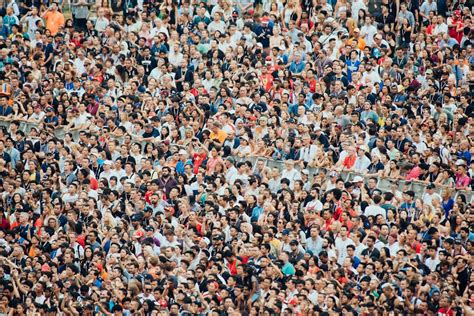 20+ Crowd Pictures | Download Free Images on Unsplash