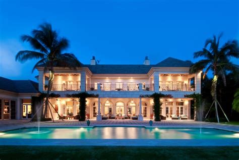 15 Heavenly Beautiful Luxury Mansions With Swimming Pools