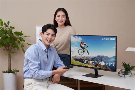 SAMSUNG SMART MONITOR M7- Specs & Review - GoTechies.net