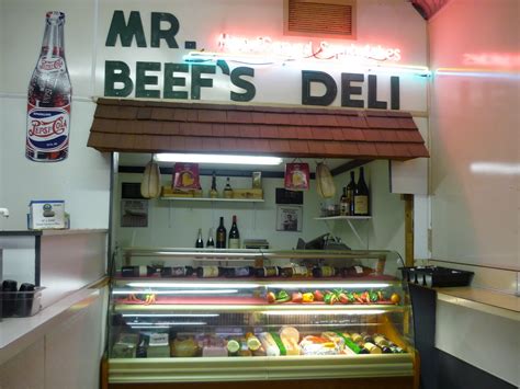 What's your Beef?: Mr. Beef on Orleans