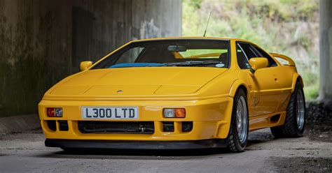 Lotus Esprit 300 Sport #2 - Paul Tan's Automotive News