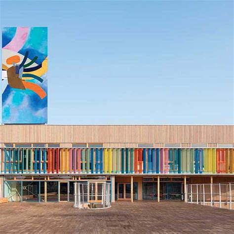 La plus grande école en bois de France est le groupe scolaire Pasteur ...