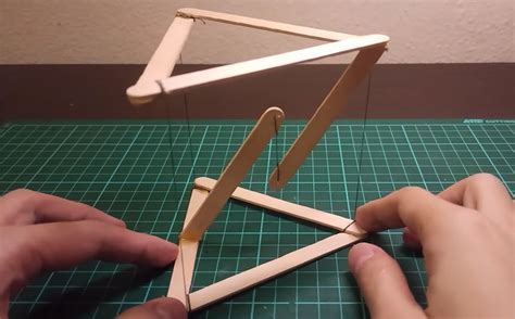 DIY Tensegrity Tutorial: How does this 'anti-gravity' structure work ...