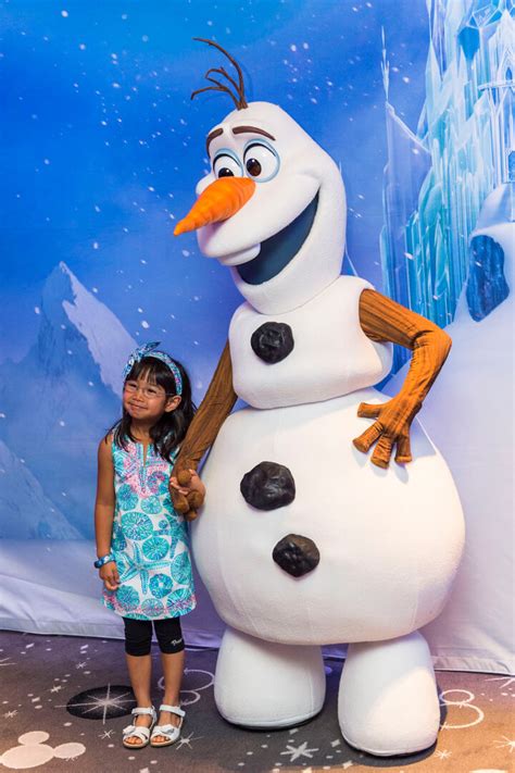 The world of Disney's "Frozen" takes over Disney Cruise Line this ...