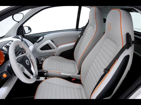 Smart Fortwo Brabus interior 2010