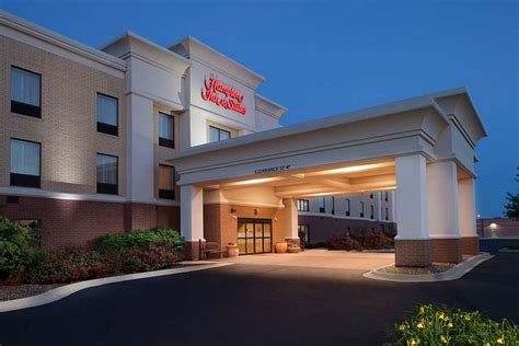 HAMPTON INN & SUITES CHICAGO/ST. CHARLES - Hotel Reviews & Price Comparison (Saint Charles, IL ...