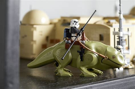 The New LEGO Star Wars Mos Eisley Cantina is a Wretched Hive of Scum ...