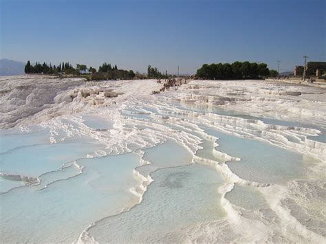 Pamukkale hot springs, Turkey by Zubi Travel