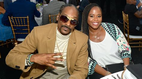 Snoop Dogg Wife 2022