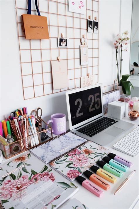 Pin by Arianasel on home decoration ideas | Study desk organization, Desk organisation student ...