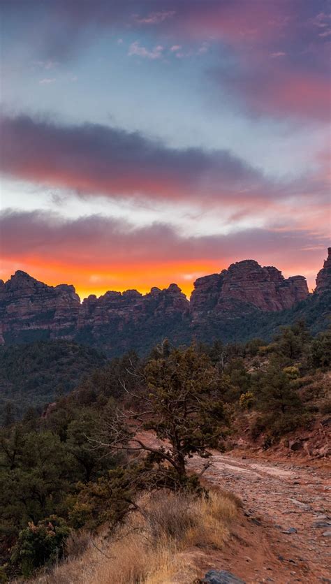 Atardecer en las montañas Fondo de pantalla 4k HD ID:6960