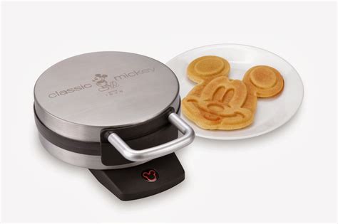 Sasaki Time: Giveaway: Mickey Mouse Waffle Maker!