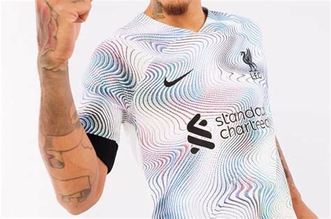 Fans queue on Liverpool website as 2022/23 away kit launches ...