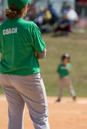 Outfield Softball Drills and Coaching Tip - Softball Spot