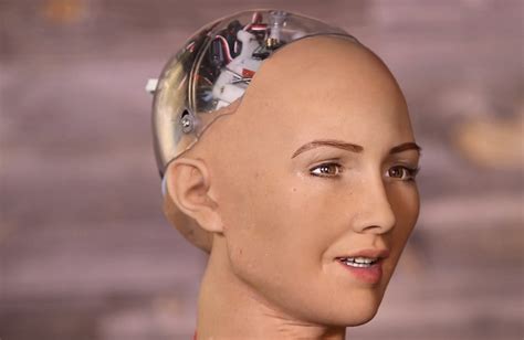 Robot Bernama Sophia Ini Ingin Punya Rumah dan Keluarga | Dailysocial