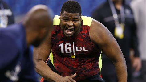 2015 NFL Combine - Sunday: Defensive Line and Linebacker Workouts - Big Blue View