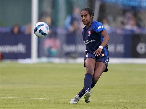 Naomi Girma named 2022 NWSL Defender of the Year – Equalizer Soccer