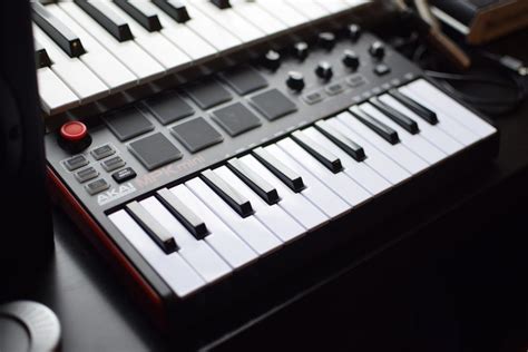 7 Best MIDI Keyboards for FL Studio Reviewed in Detail [Jan. 2020]