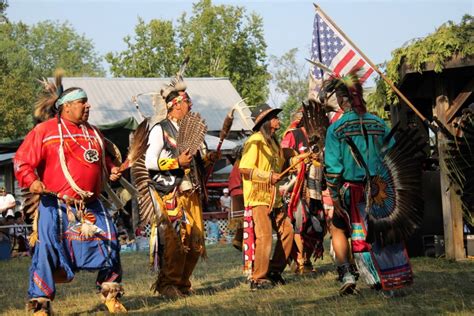 Pow Wow - Algonquins of Pikwakanagan