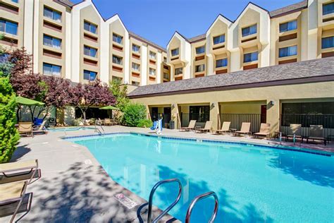 DoubleTree by Hilton Hotel Flagstaff, AZ - See Discounts