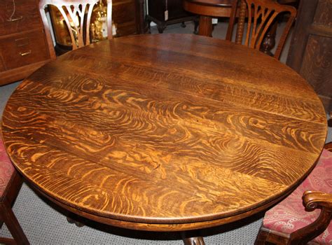 Antique Round Oak Kitchen Table – Things In The Kitchen