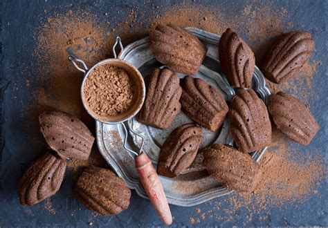 French Dark Chocolate Madeleine Cakes Recipe