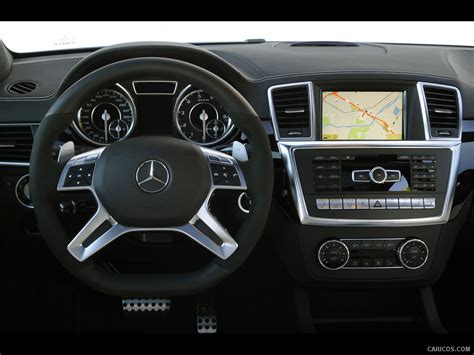 Mercedes-Benz (2012) ML 63 AMG - Interior | Wallpaper #48 iPad | 1024x768