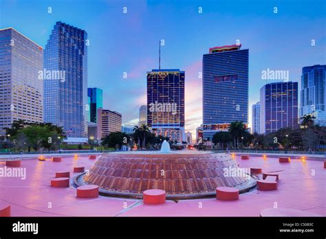 2010 Miami Skyline Bayfront Park, Florida Stock Photo - Alamy