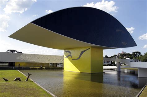 Oscar Niemeyer - Photo Portfolio of Selected Works