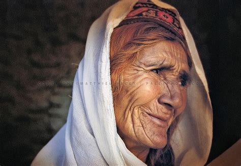 An old Burushaski woman..Hunza, Pakistan. Hunza people, Women and men ...