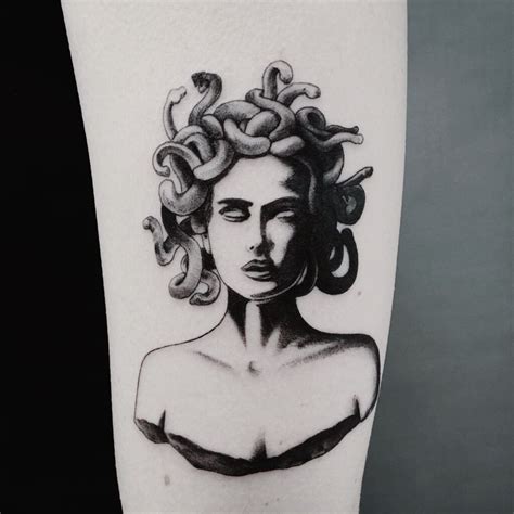 170 Medusa Tattoos Designs With Meanings (2022) - TattoosBoyGirl Medusa Tattoo Design, Tattoo ...