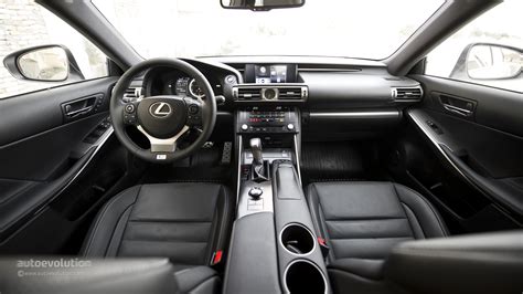 LEXUS IS 300h F Sport Review - autoevolution