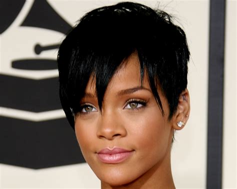 Rihanna's Pixie Cut Has Reemerged Just In Time For Spring: Pics - Grazia