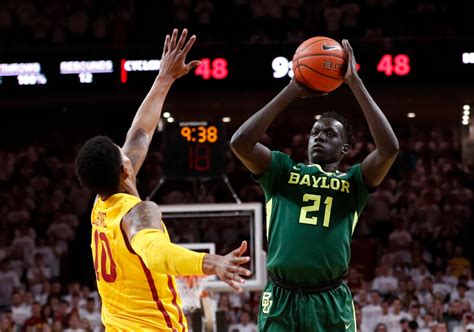 Baylor F Nuni Omot serves up vicious poster dunk - College Basketball | NBC Sports