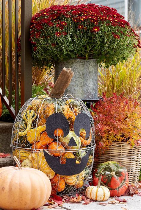 10+ Pumpkin Decorating Ideas For Outside