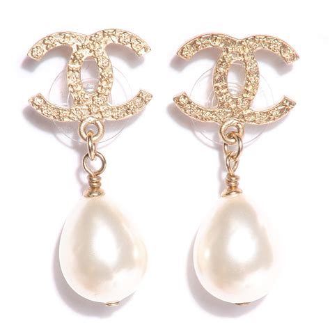 CHANEL Pearl CC Dangle Earrings Gold 84940