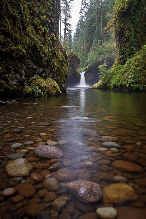 Punch Bowl Falls, Hood River County, Oregon - Northwest Waterfall Survey