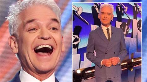 Phillip Schofield sees funny side after fans point out Dancing On Ice lighting blunder - Mirror ...