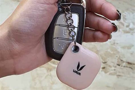 How to Use a Bluetooth Tracker to Find Your Car Keys? - Vaya.in