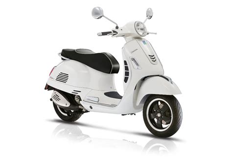 Vespa GTS 300 Super Sport HPE – Proracer