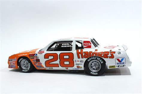 Monogram Cale Yarborough 1984 Monte Carlo - NASCAR - Model Cars Magazine Forum