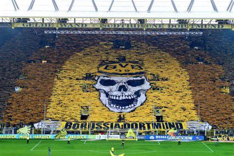 Amazing: the best of borussia dortmund's 'yellow wall'. - scoopnest.com