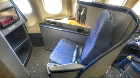 American Airlines Airbus A330-200 Business Class Seats | AirlinesFleet.com