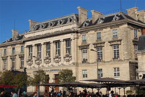 Universite de Bordeaux: This site housed Medicine and Pharmacy until ...