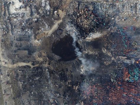 Photos: High-res aerial images of China's Tianjin blast crater — Quartz