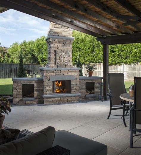 20 Outdoor Fireplace Ideas and Designs To Add a Touch of Glamour - InteriorSherpa
