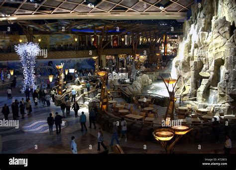 Atrium Mohegan Sun Casino Uncasville CT Connecticut one of the most Stock Photo: 1649605 - Alamy