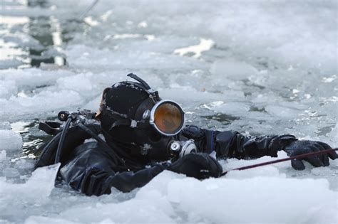 Ice Diving Training And Equipment - Dive Training Magazine