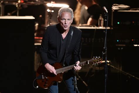 Lindsey Buckingham Announces Fall Tour, New Anthology